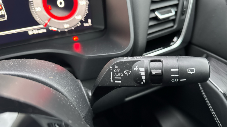 Nissan Qashqai 1.3 DiG-T MH N-Connecta 5dr Petrol Hatchback